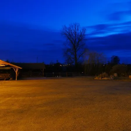 Marco Szkolna 115 Otel 2*