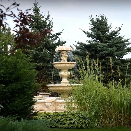 Marco Szkolna 115 Otel