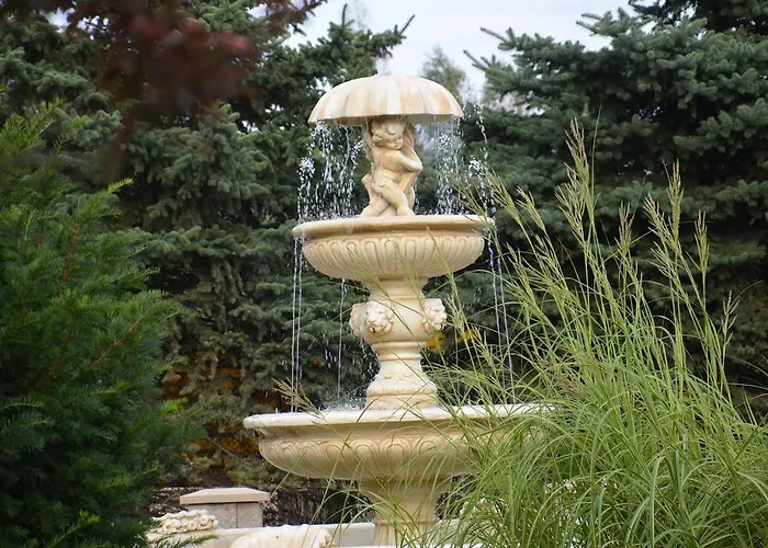 Marco Szkolna 115 Hotel 2*